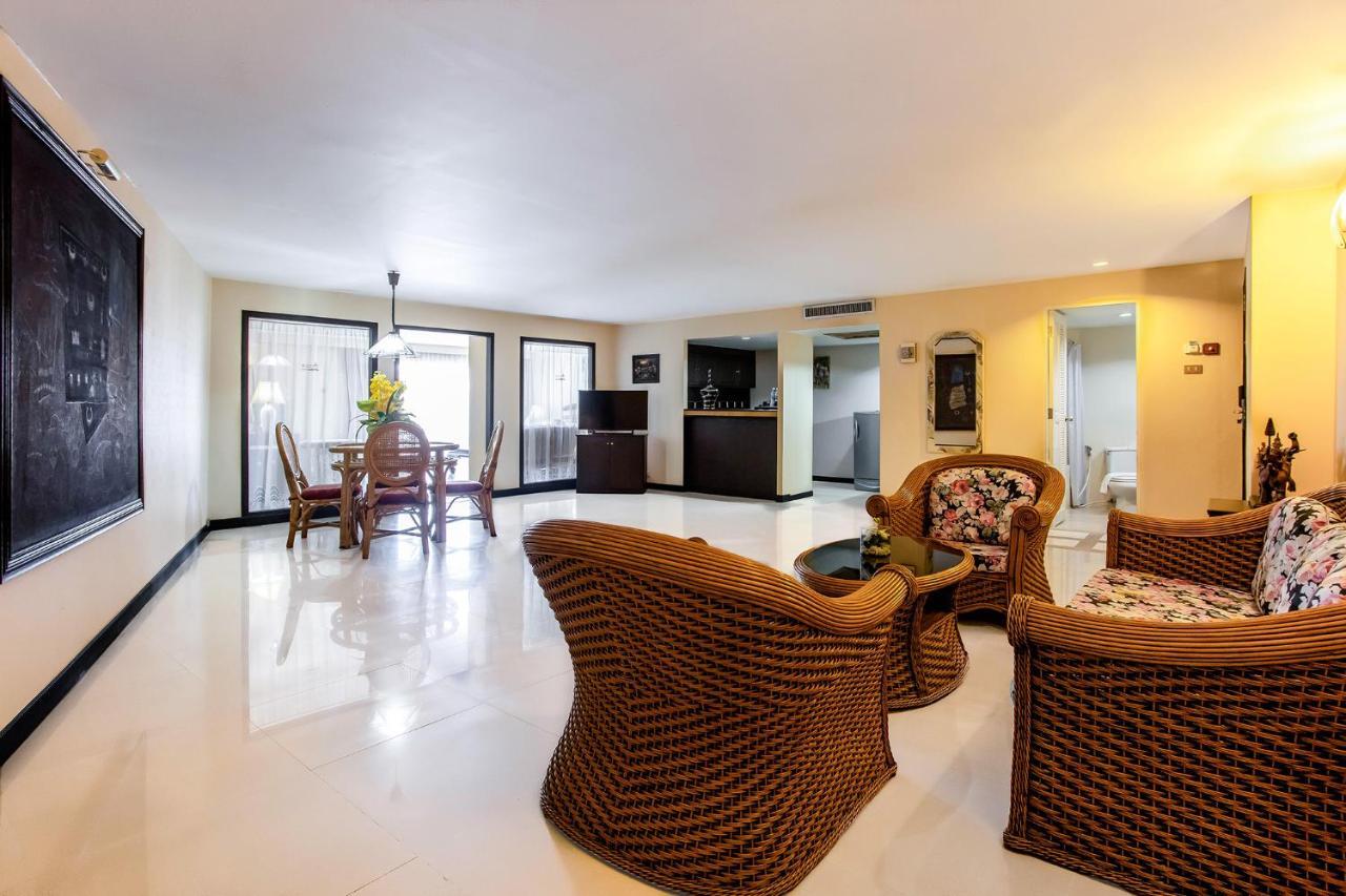 Methavalai Hotel Petchaburi Esterno foto